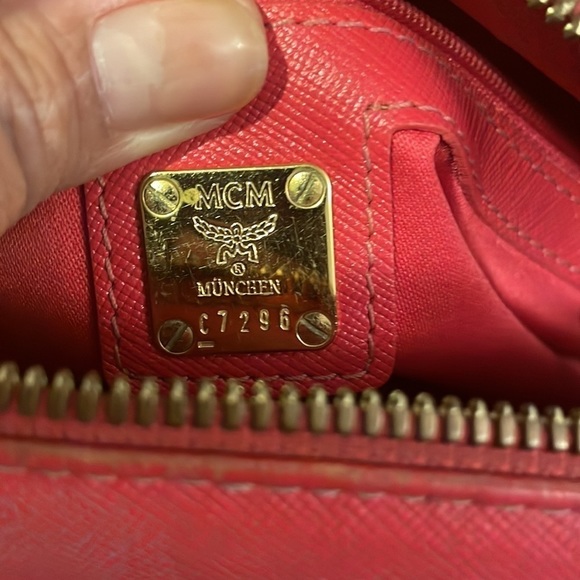 Authentic MCM Speedy Bag in Sapphiano Leather - Picture 9 of 11